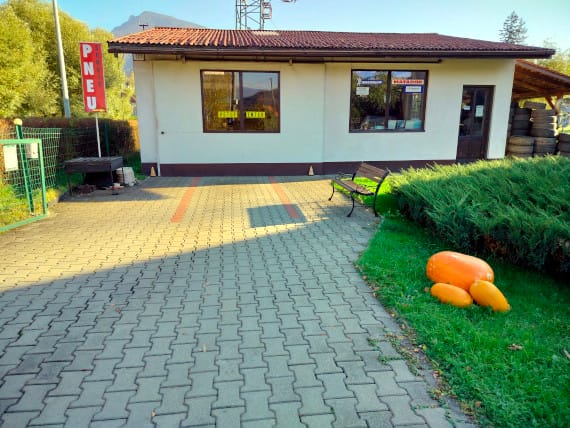 Budova pneuservisu UNIKOL Vyšný Kubín